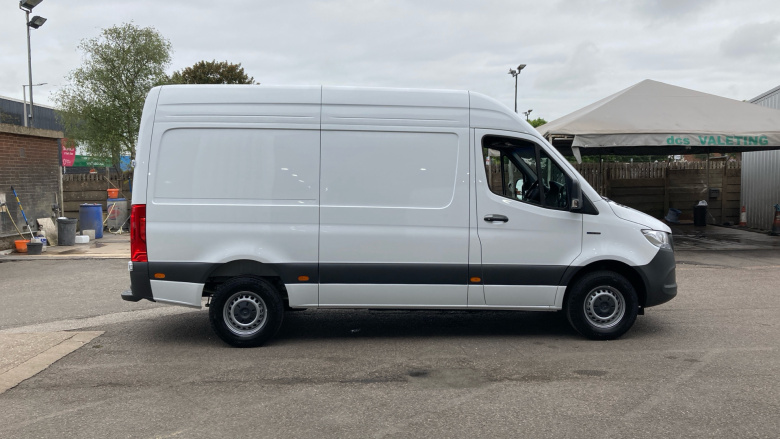 Mercedes-Benz Sprinter E314 L2 Electric Rwd 100kW 81kWh Pro Van Auto